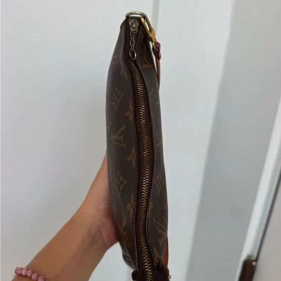 SOLD Vintage Louis Vuitton Monogram Pochette Accessoires with COA - Picture 14 of 15